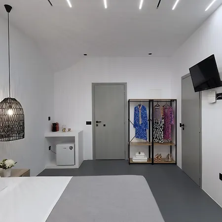 Alexandros Suites, Mykonos Town, With Shared Rooftop Terrace *