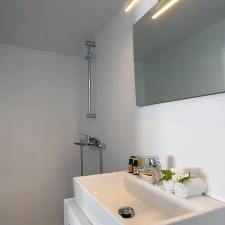 Alexandros Suites, Mykonos Town, With Shared Rooftop Terrace דירה